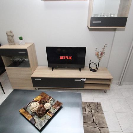 Agios Nikolaos Train Station 1 Bedroom 4 Pers. Athens Ngoại thất bức ảnh